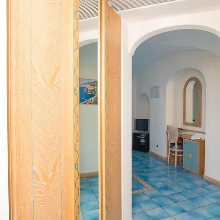 Hotel Italia - 4*