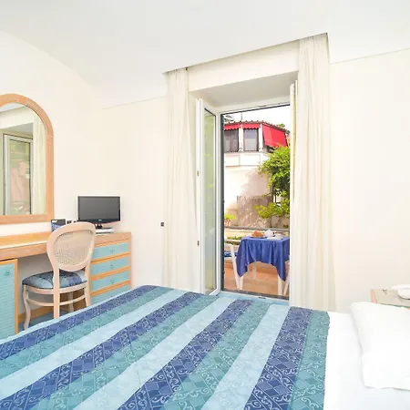 Hotel Italia - 4*